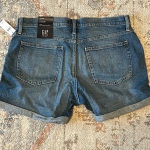 Gap Women’s 5” Denim Short